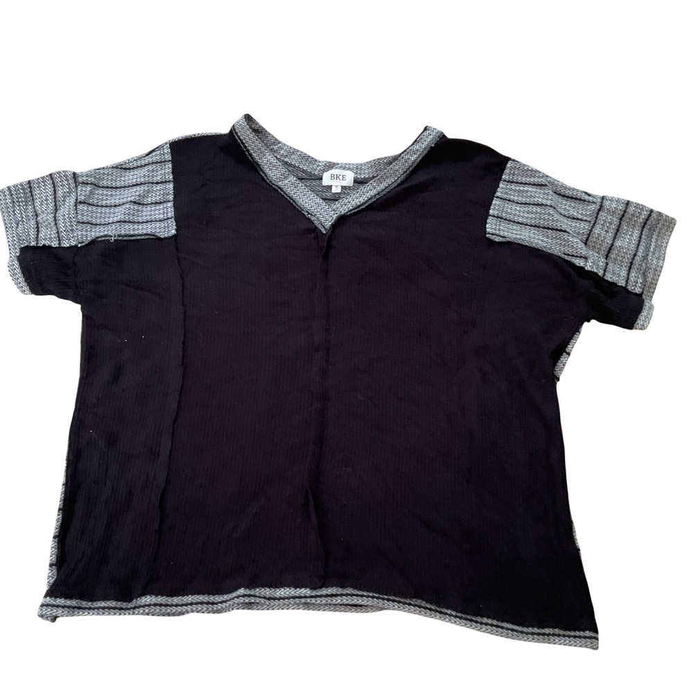 BKE Womens Mixed Media Ribbed V-Neck Top Black Grey Herringbone Stripe‎ Medium